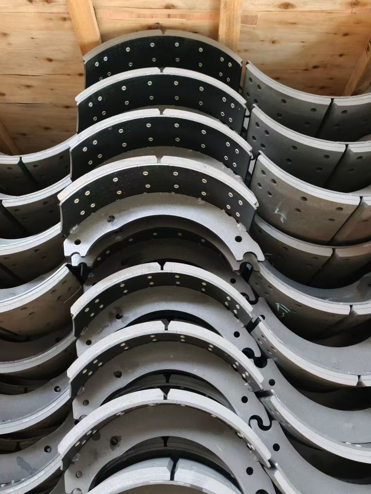 أحذية الفرامل للشاحنات والمقطورات